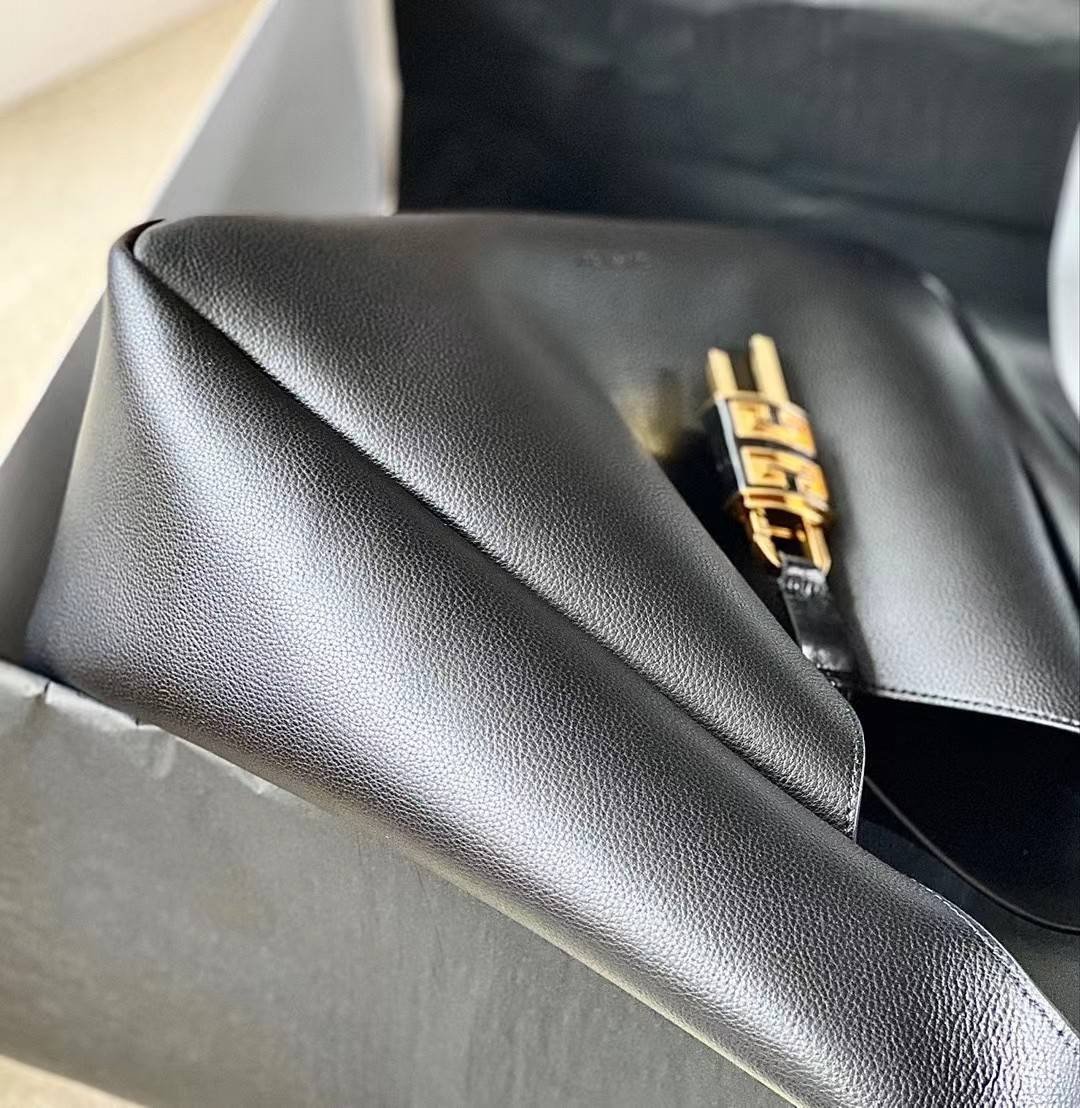 a1675422634191_5333-1