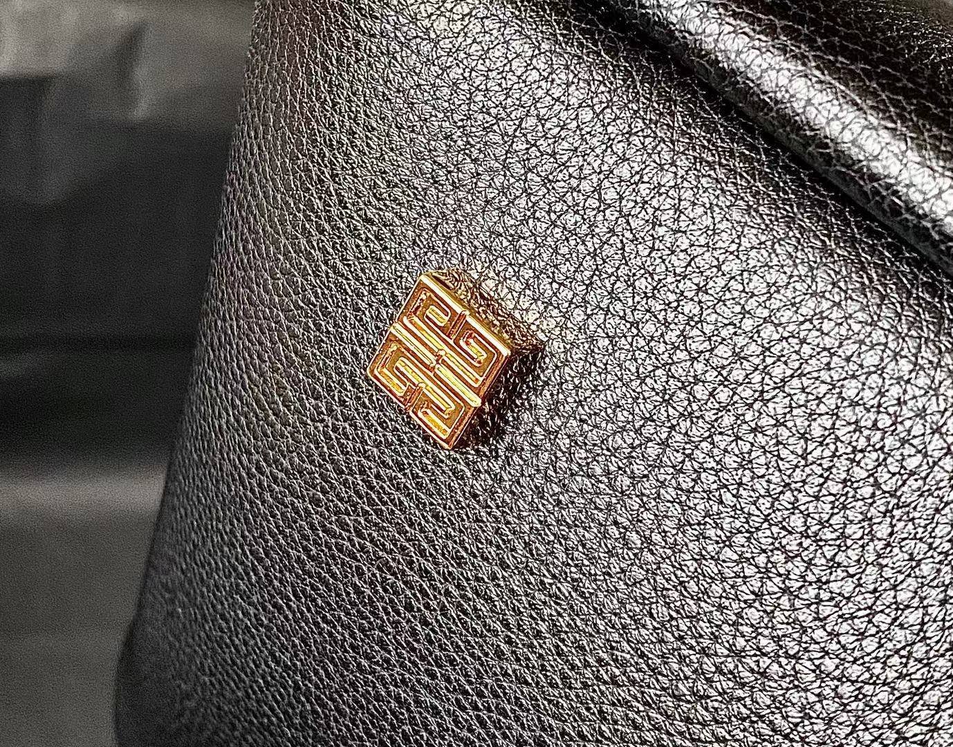 a1675422634541_6041-1