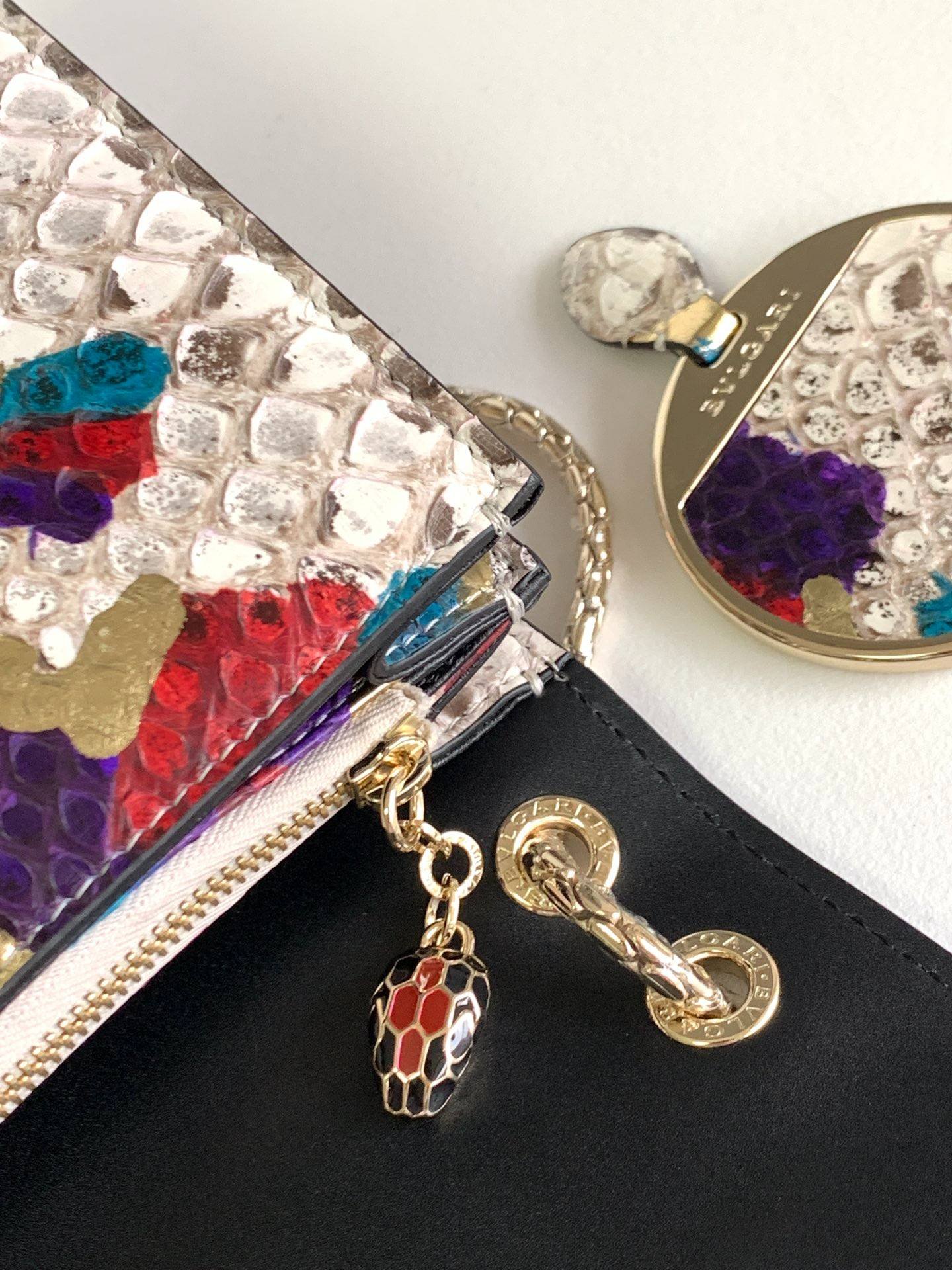 i1635438409_215_6-1 i1635438409_215_6-1