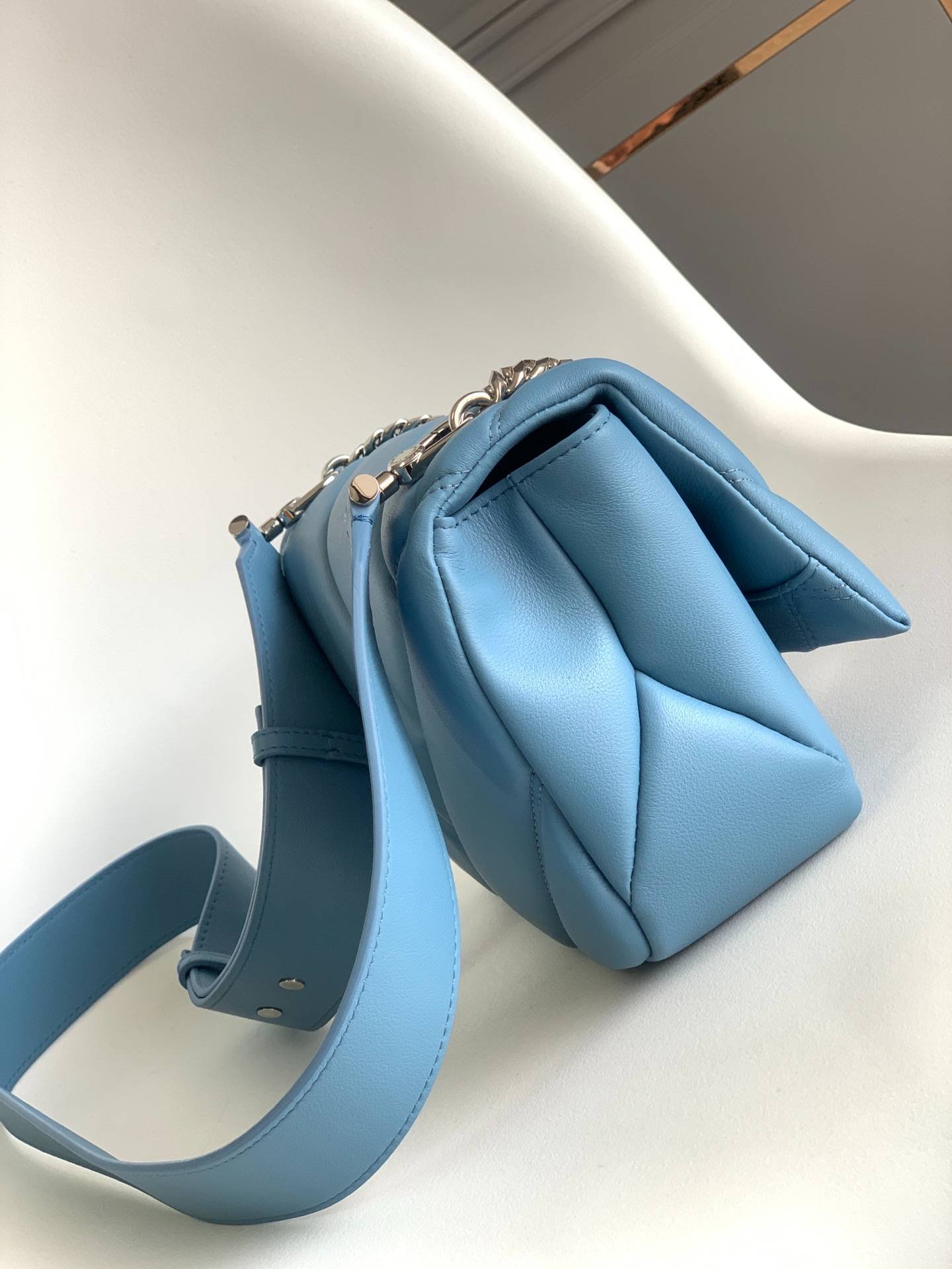 i1644988821_597_1-1 i1644988821_597_1-1