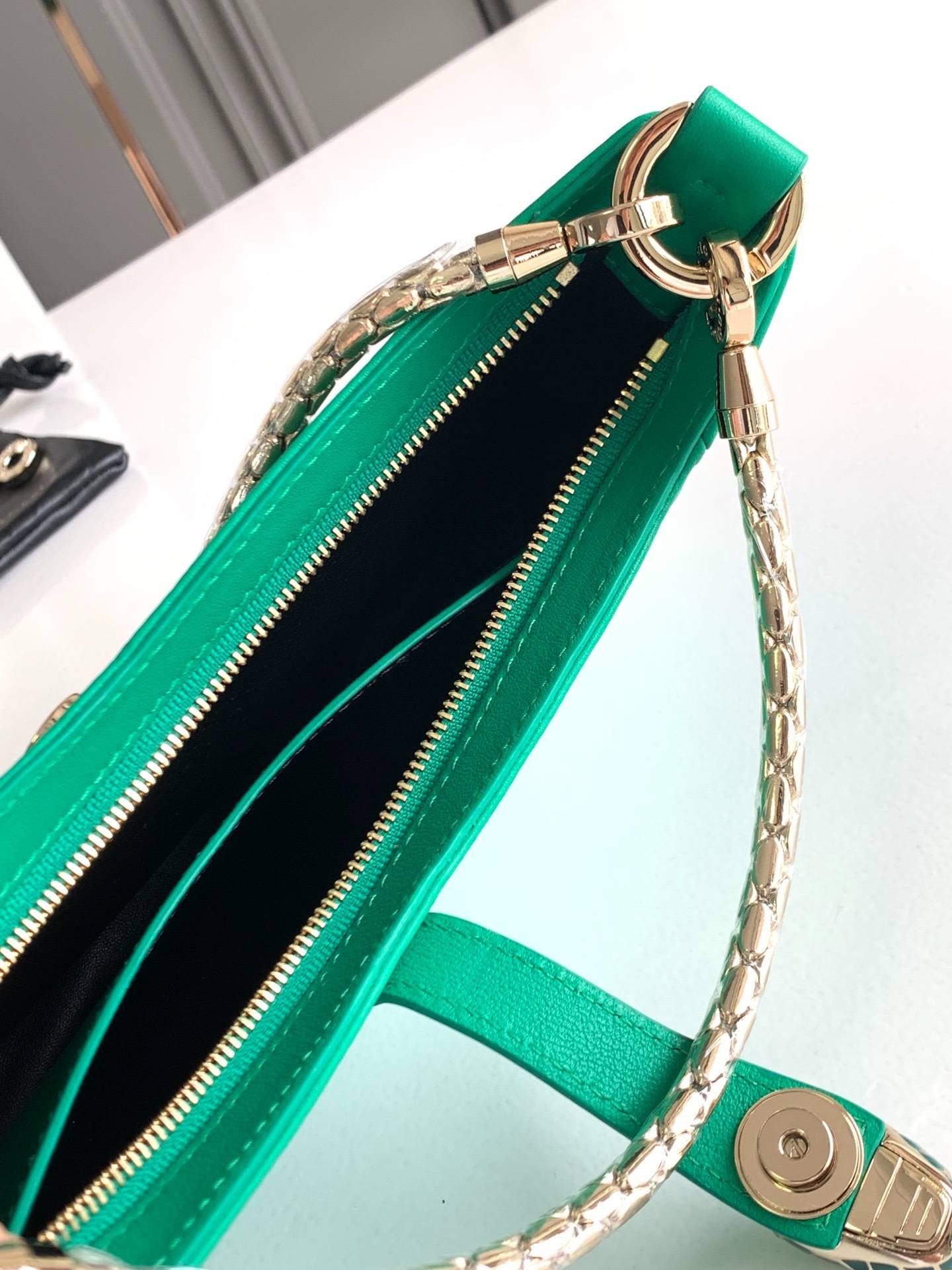 i1683884454_5250_7-1