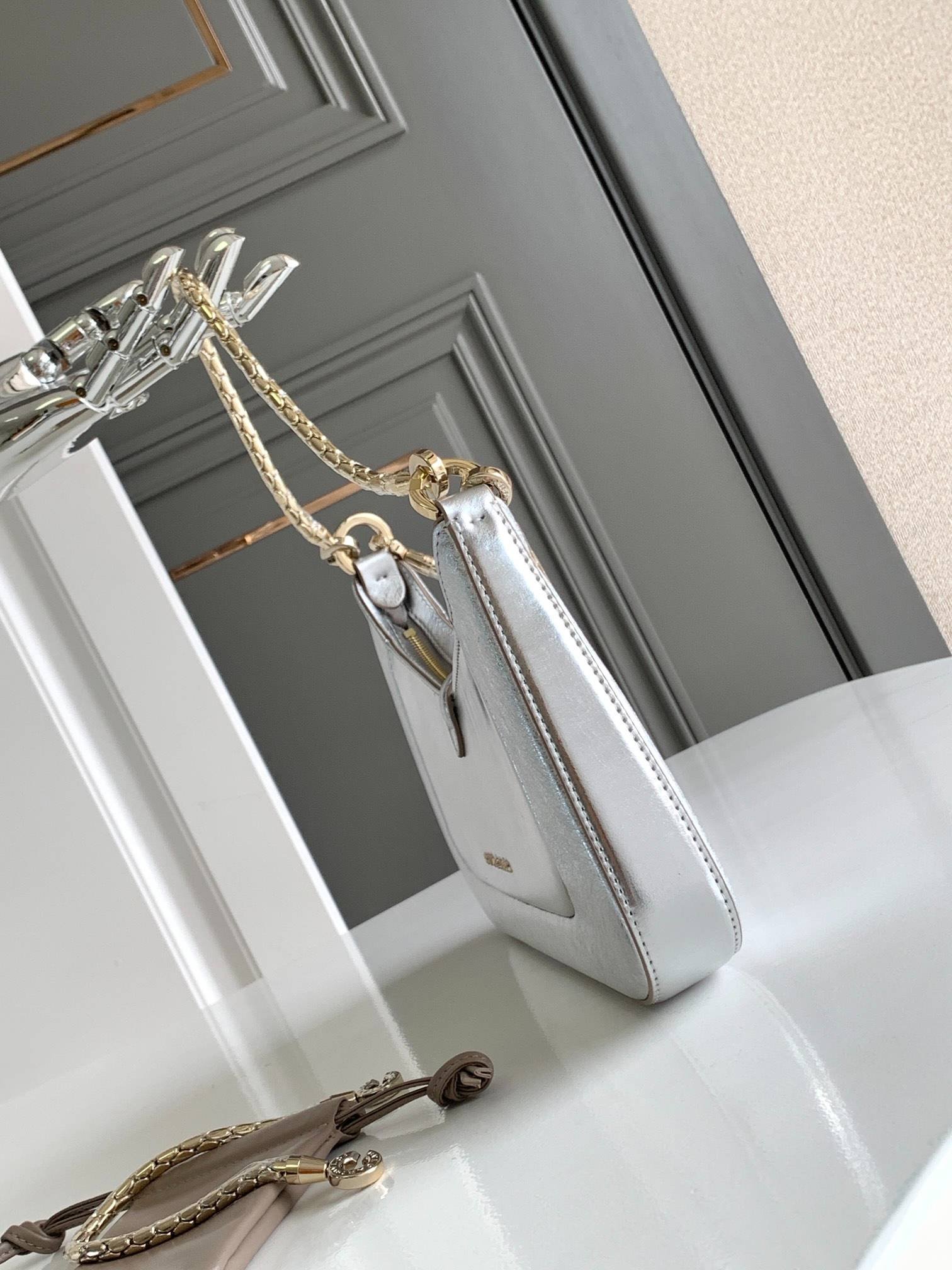 i1688717478_7588_1-1