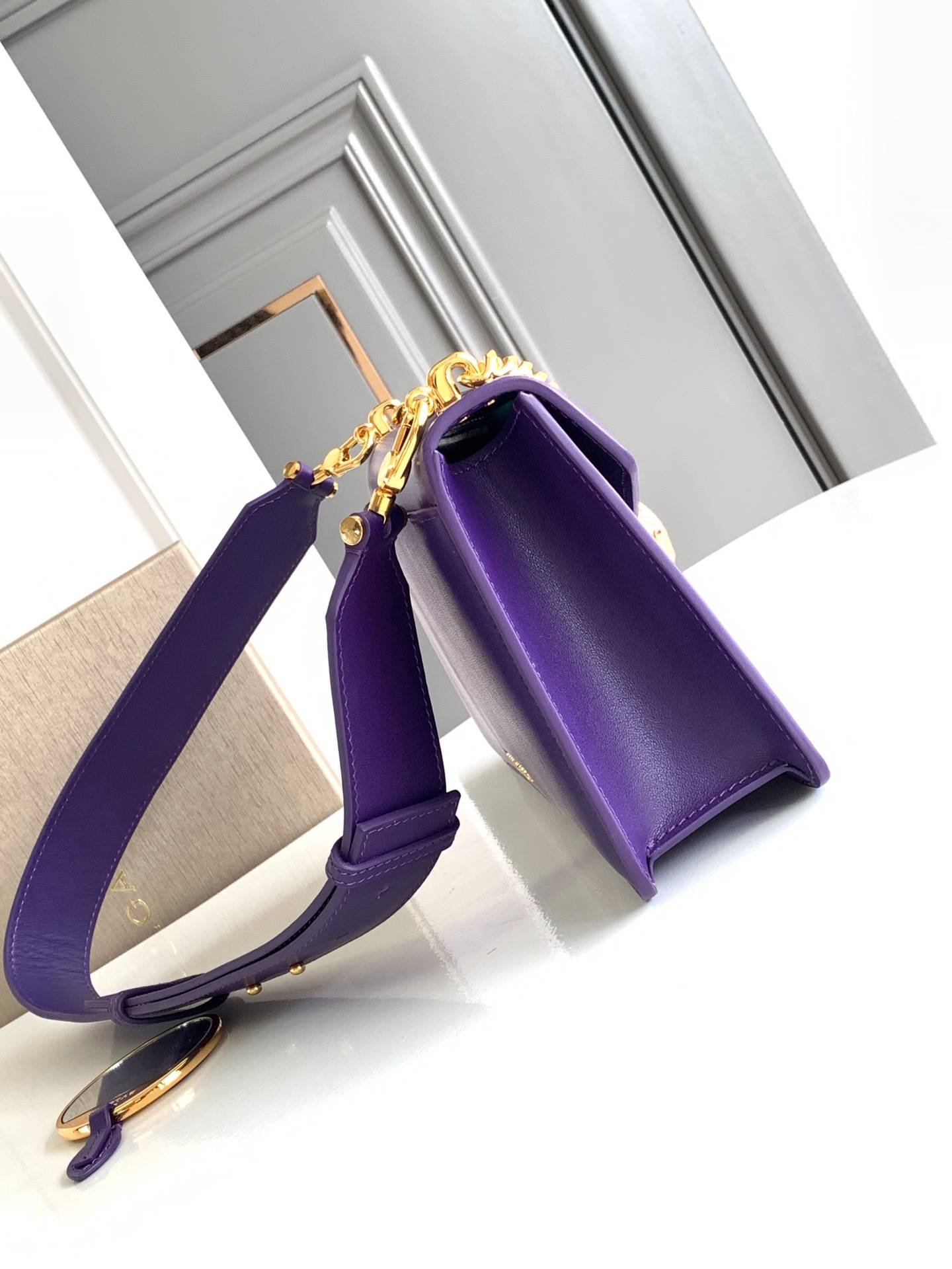 i1692430413_2834_1-1