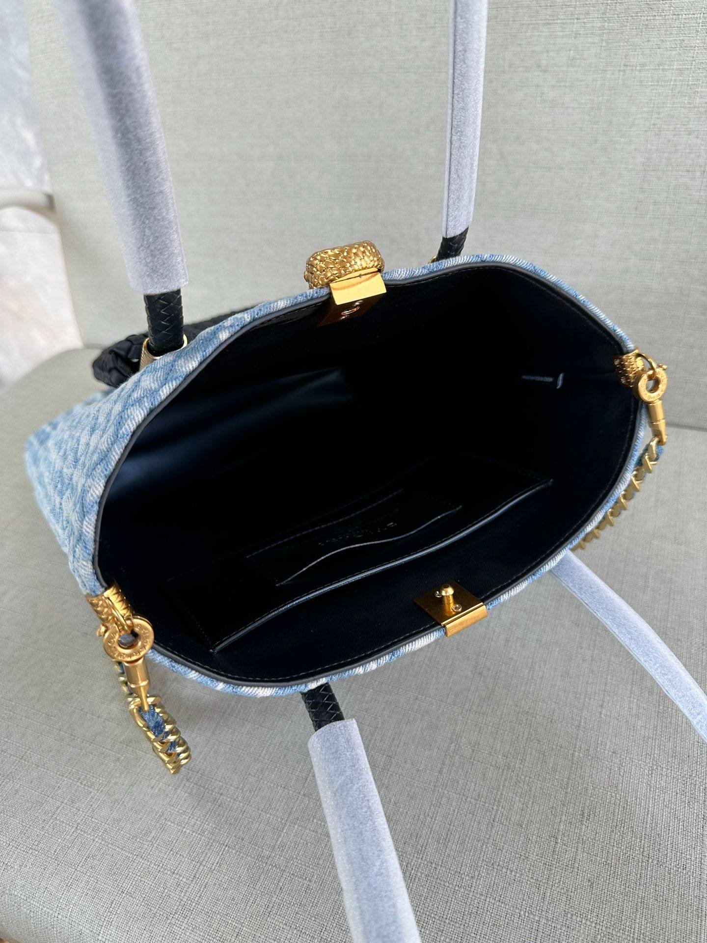 i1698872186_2196_7-1 i1698872186_2196_7-1