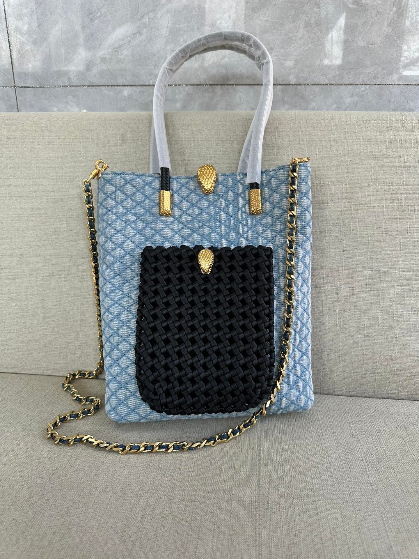 i1698872186_2472_0-1 i1698872186_2472_0-1