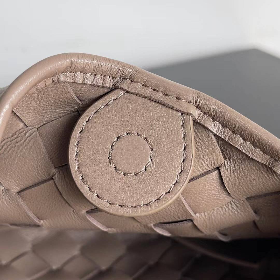 i1700040194_2010_6-1