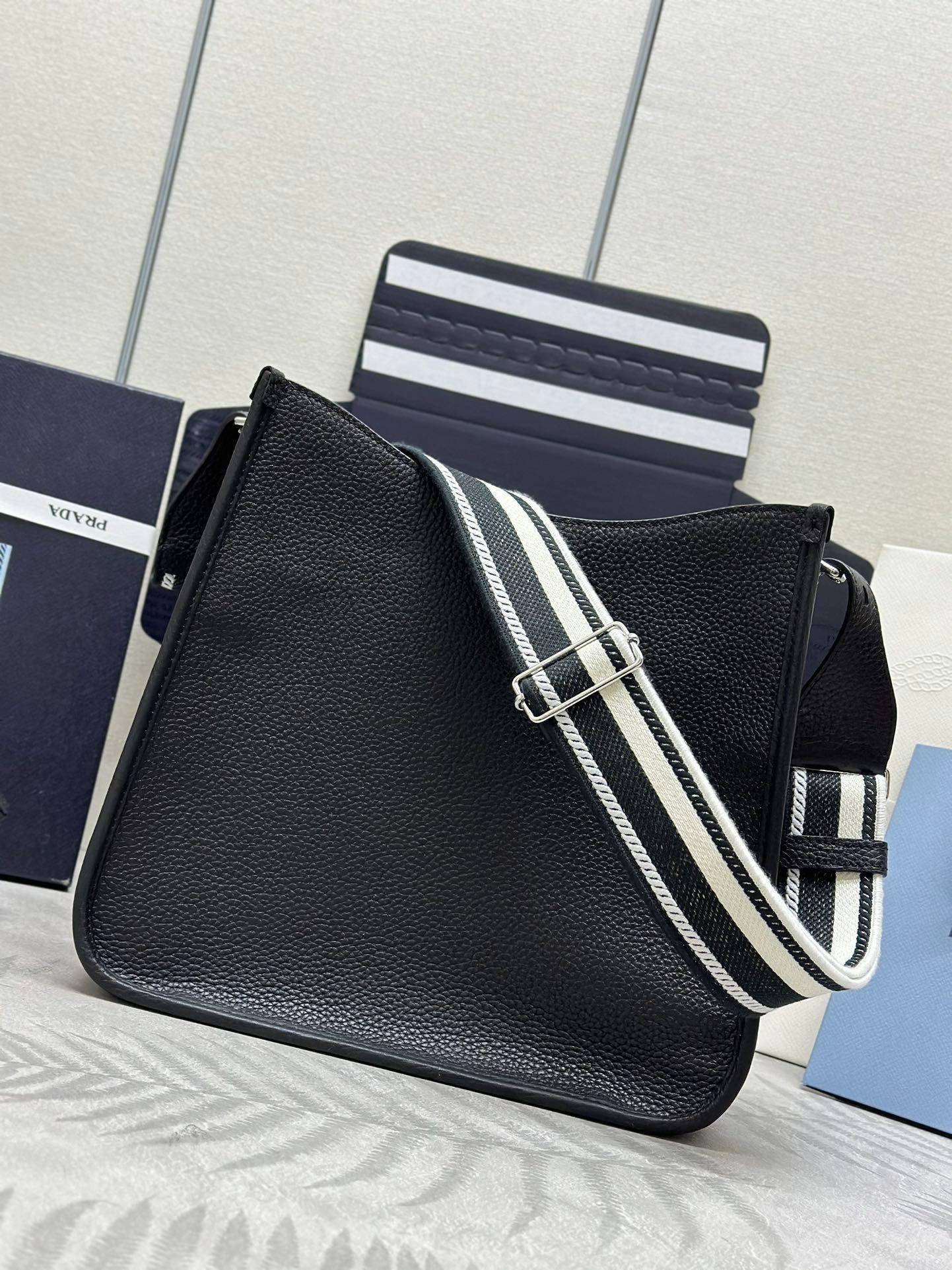 i1703590886_8000_1-1 i1703590886_8000_1-1