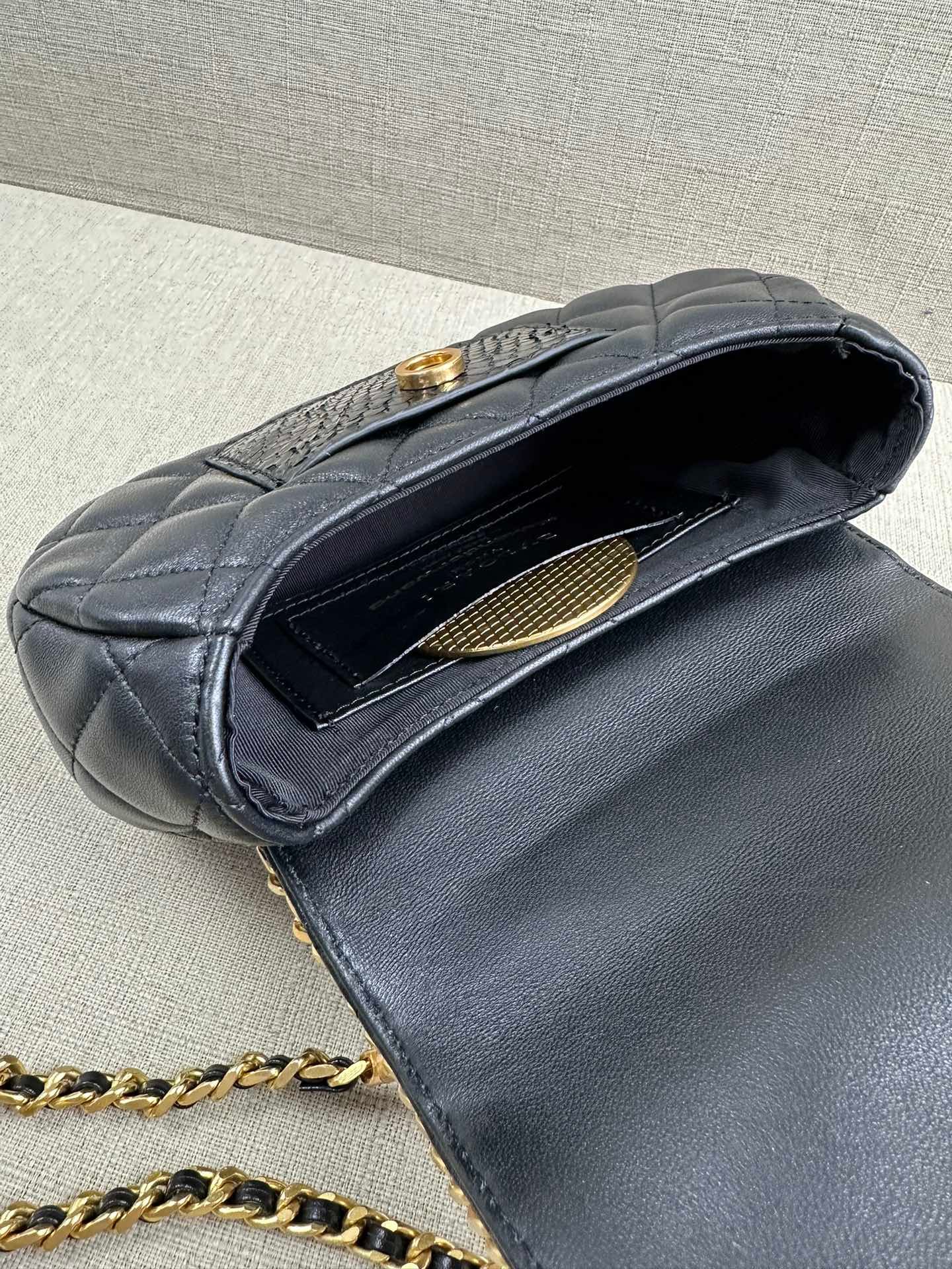 i1709989609_2501_8-1