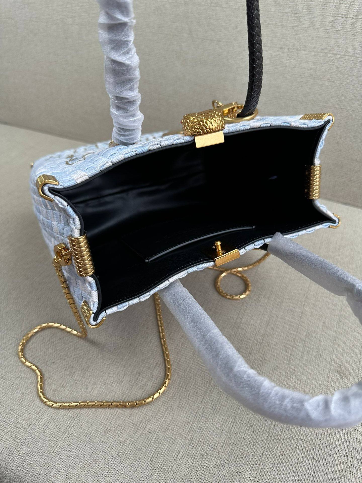 i1710757574_5866_3-1