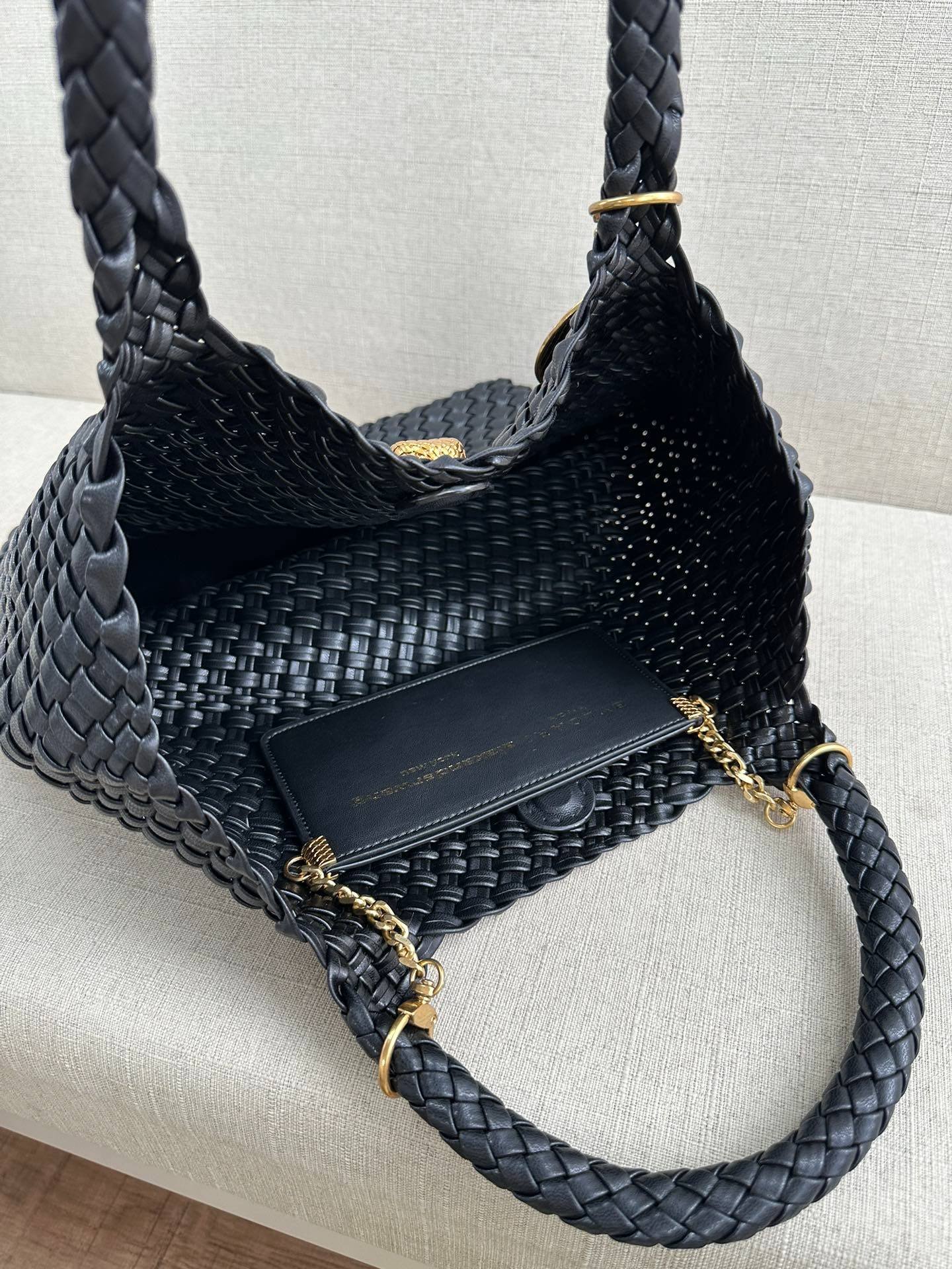 i1710758410_5500_2-1