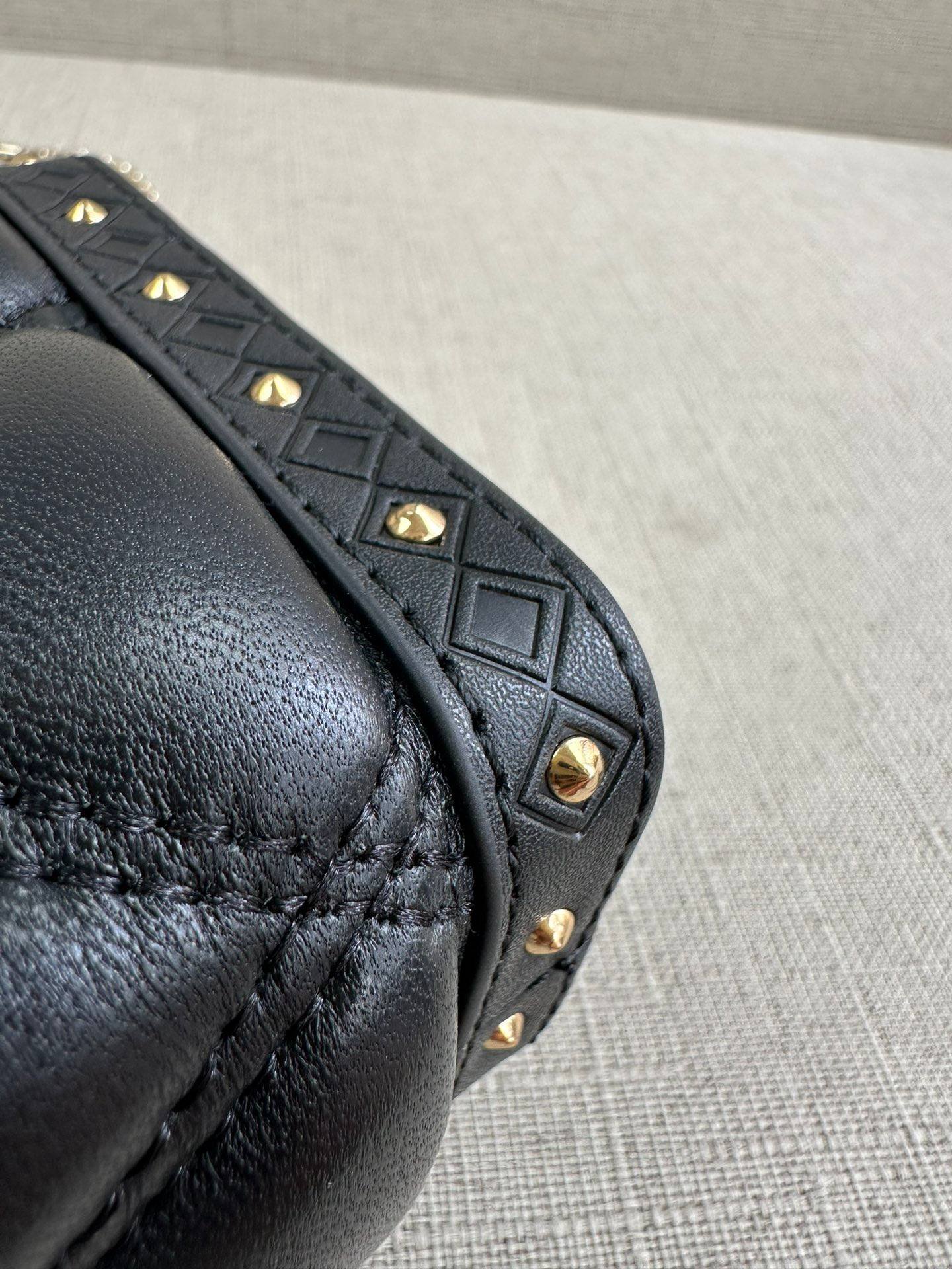 i1711458171_1137_8-1