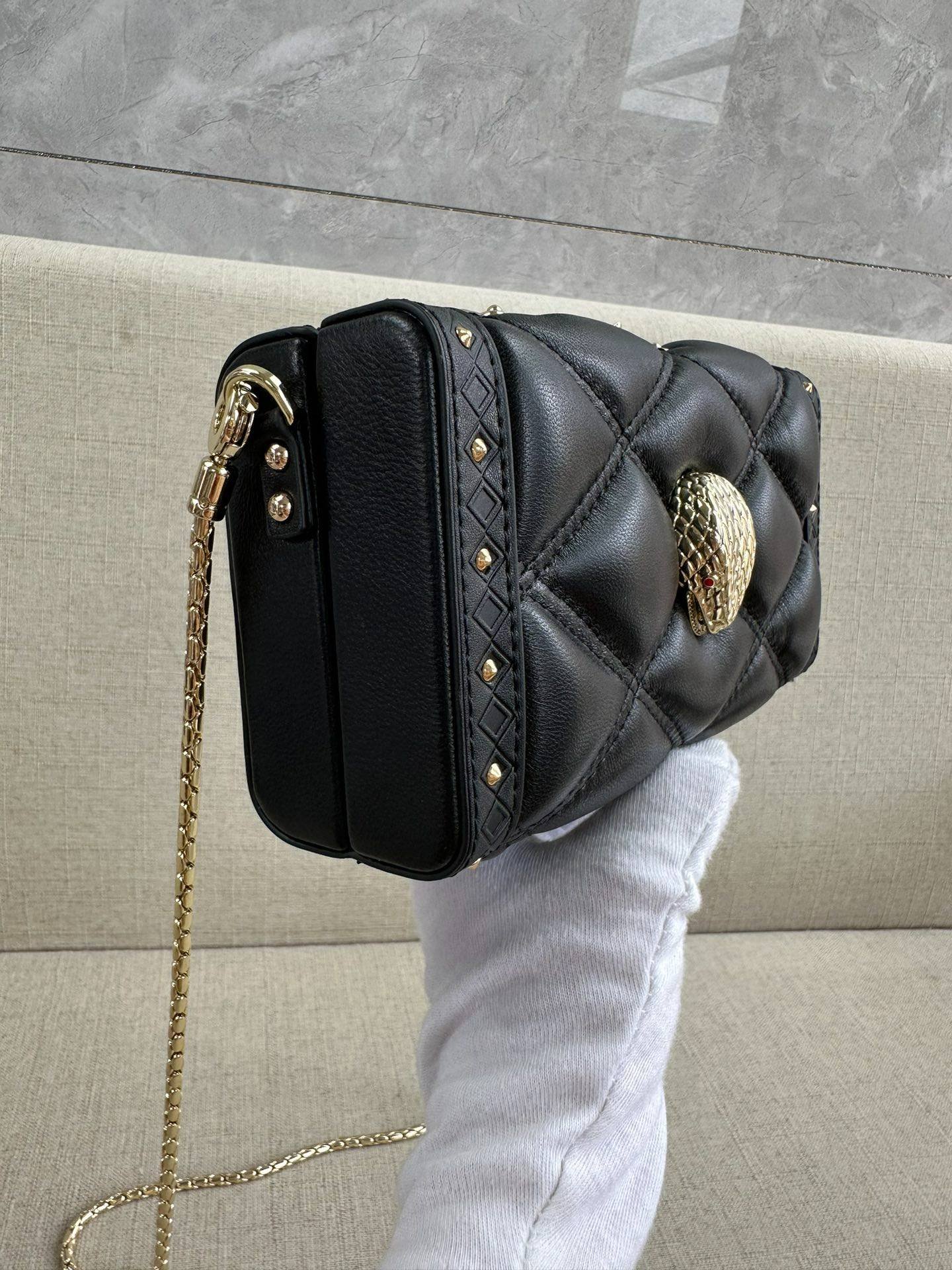 i1711458171_7582_2-1