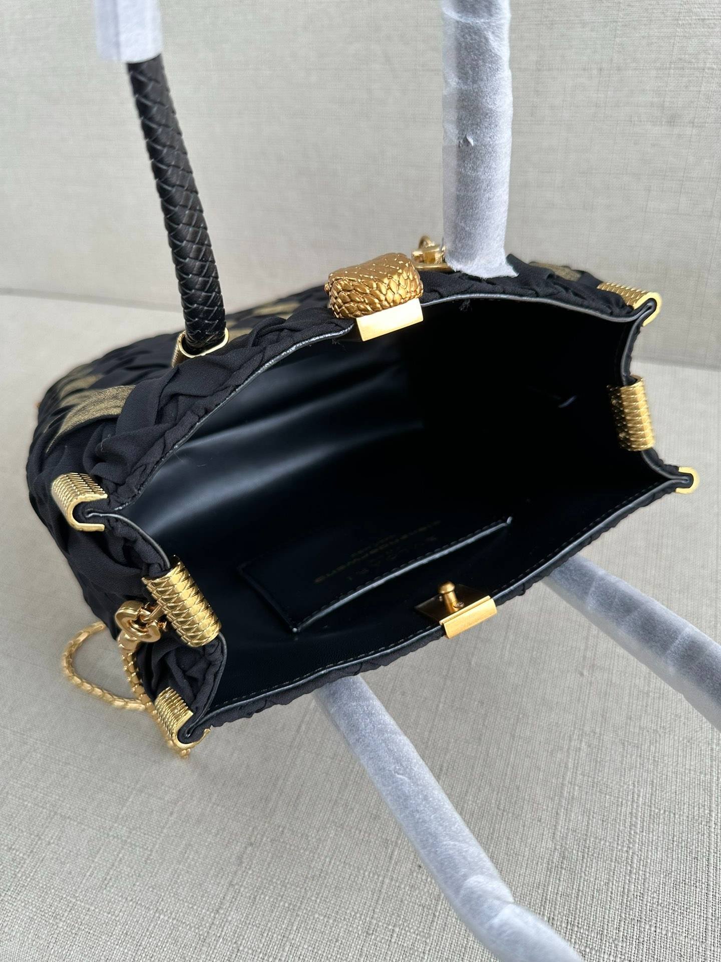 i1712843125_6050_6-1