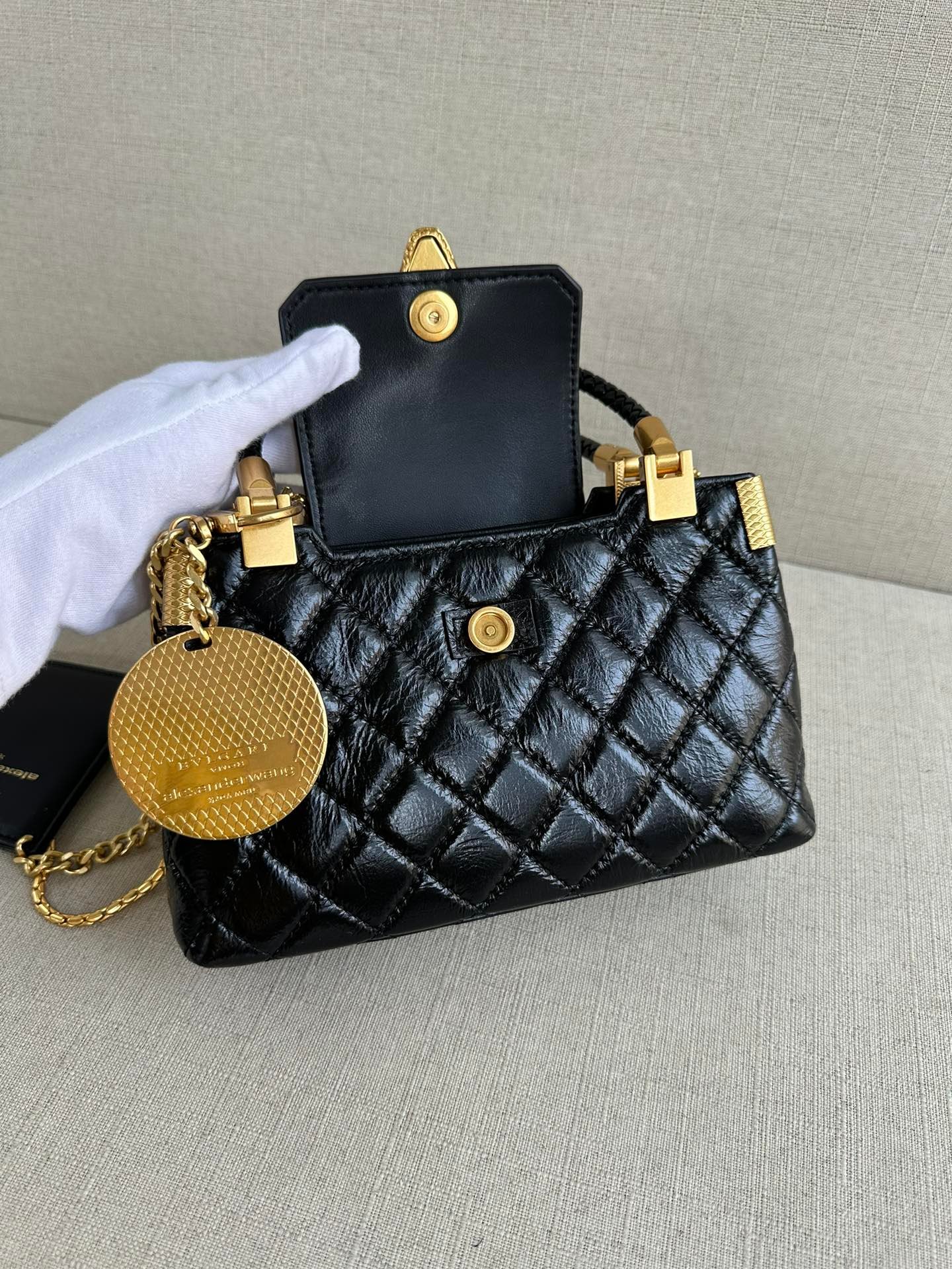 i1712844486_4300_1-1 i1712844486_4300_1-1