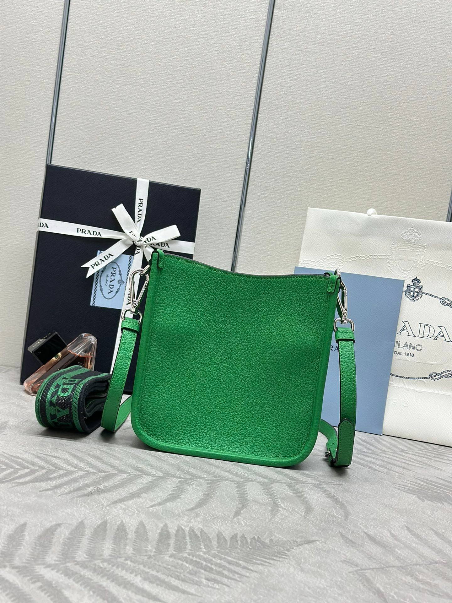 i1712845802_8718_3-1 i1712845802_8718_3-1