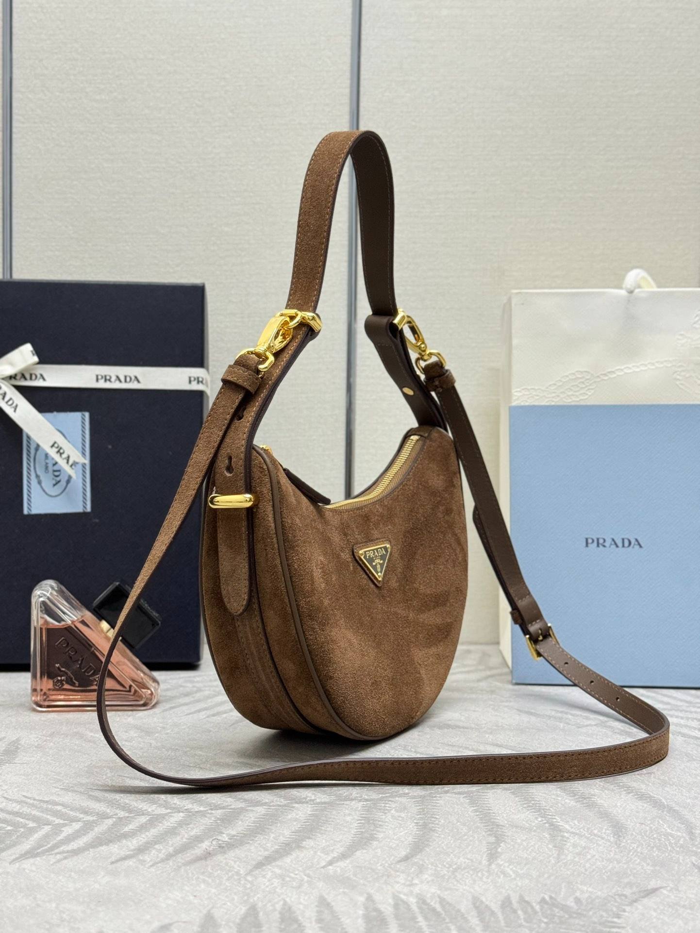 i1723744837_8202_1-2