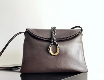 Liberta❤️👩Women's Logo Shoulder Bag, Autumn and Winter Explosion Shipments 💗🐮Smooth Cowhide Leather Surface Brings Clean Handsome Feeling, Full Leather Inside and Outside ➕Silk Forged Glossy Feeling, Large Size: 30*20*8cm20191300