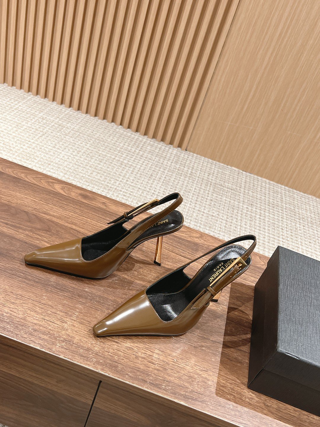 a1701788242713_0018-1