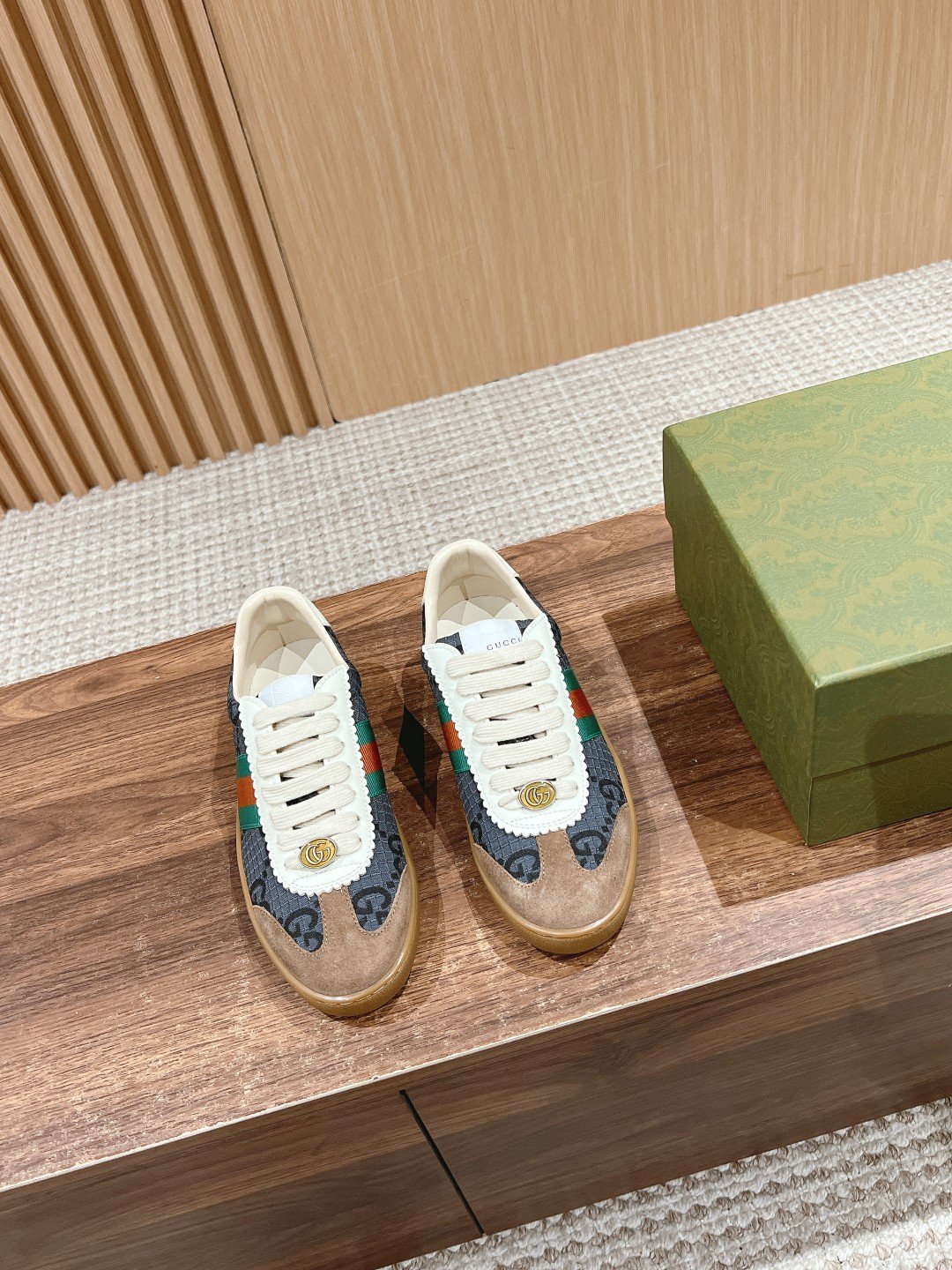 a1712291250381_7633-1