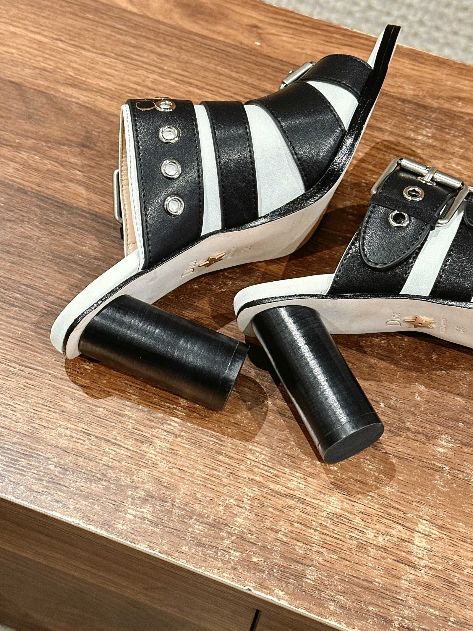 a1742397456726_8321-1