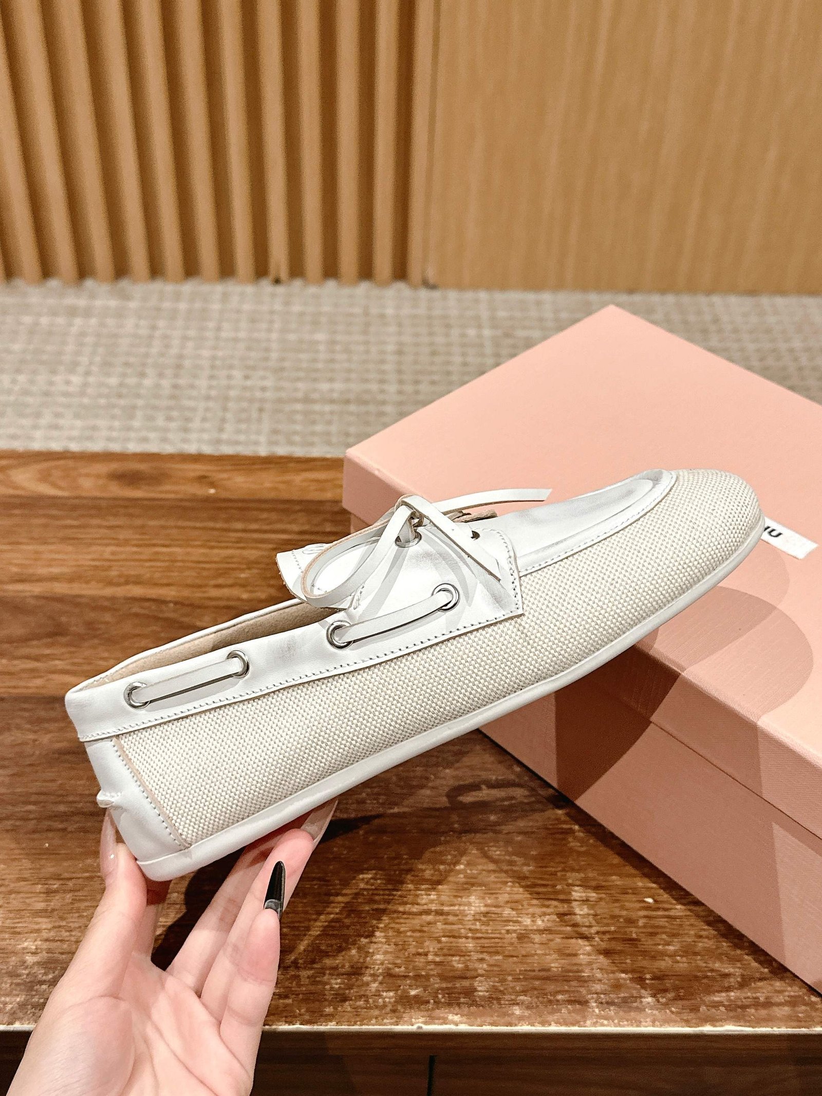 a1742573876568_0562-1