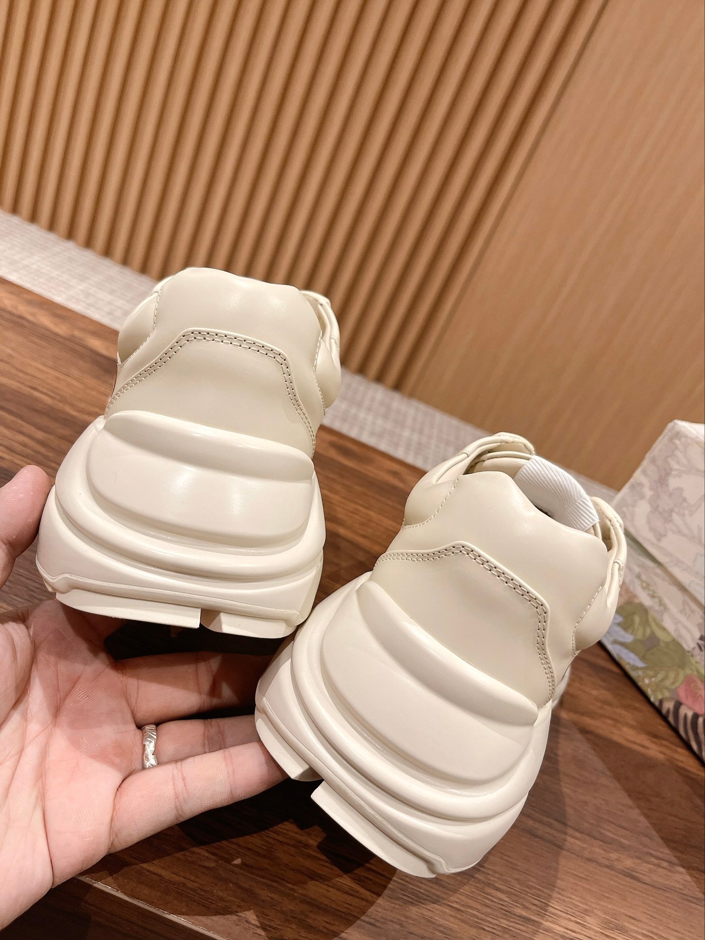 i1665926088_6182_7-1