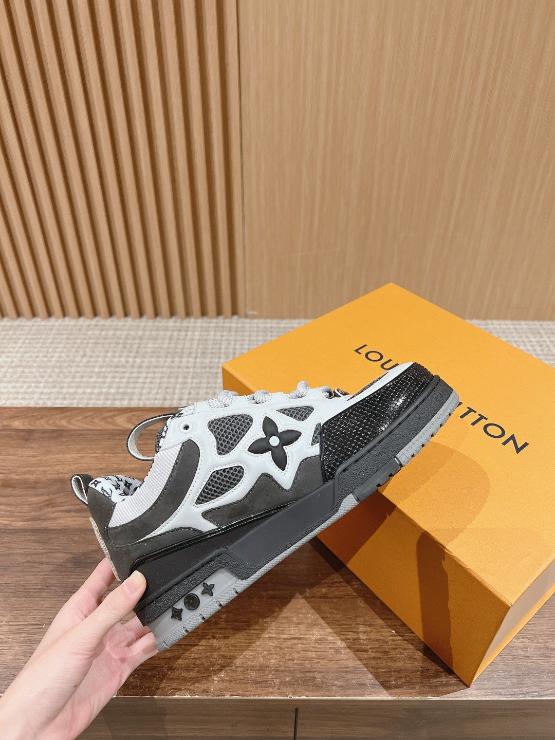 a1699555549566_2544-1