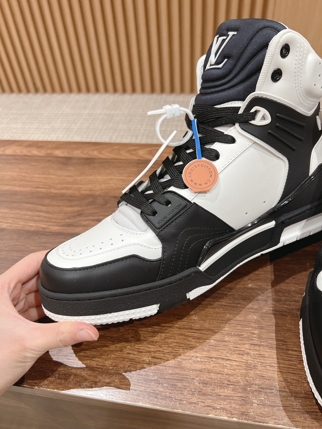 a1700919042133_3532-1