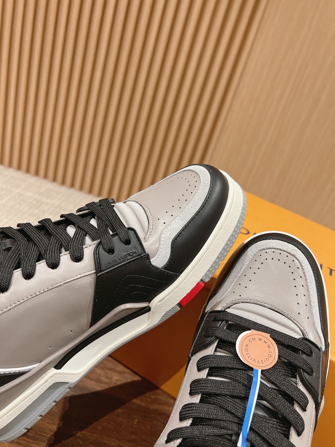 a1700919083926_7407-1