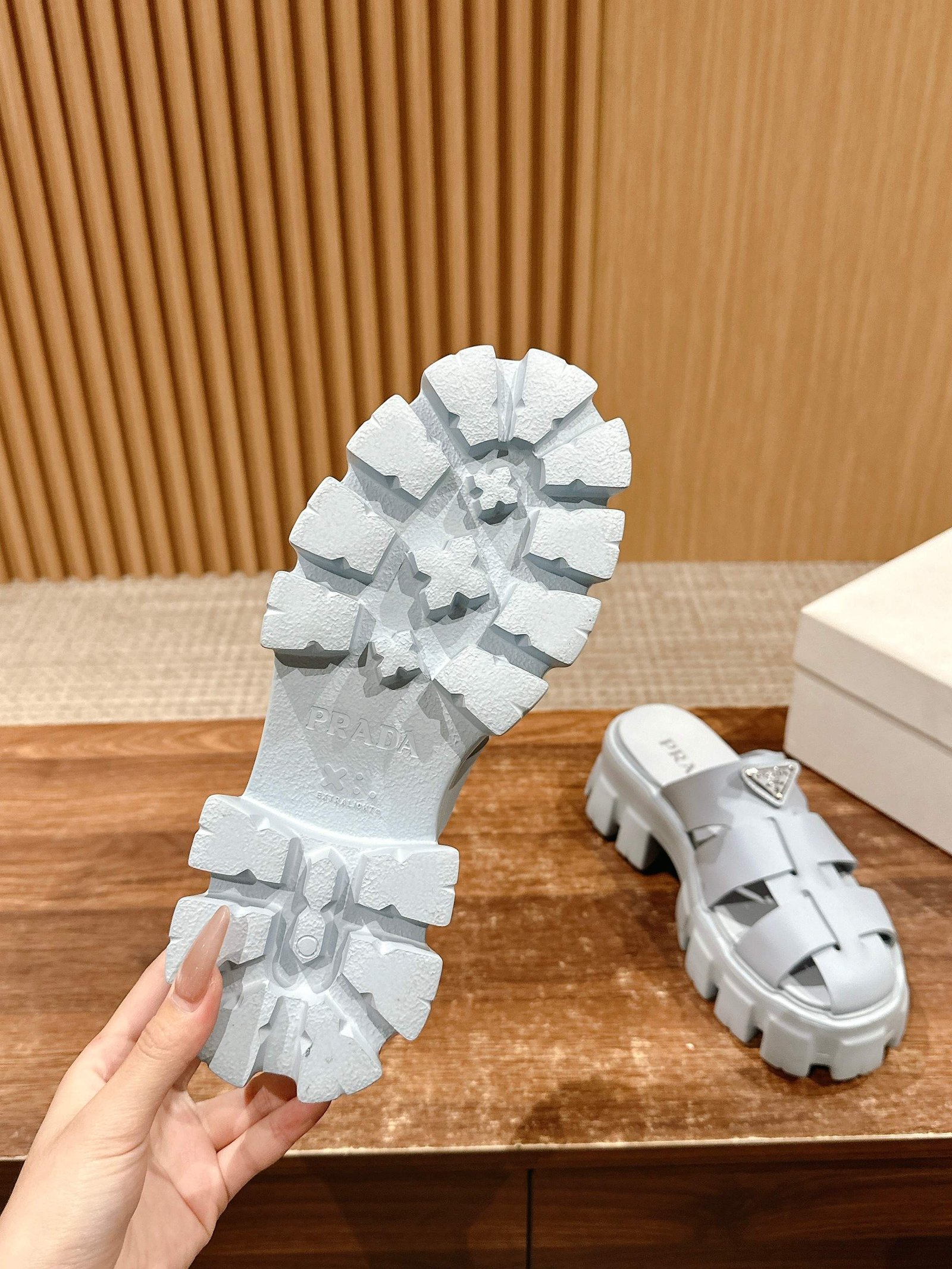 a1742161941272_7218-1