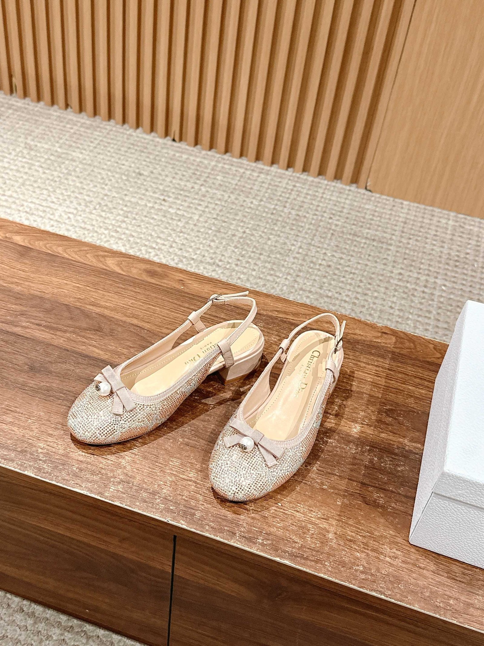 a1742192185546_3305 a1742192185546_3305