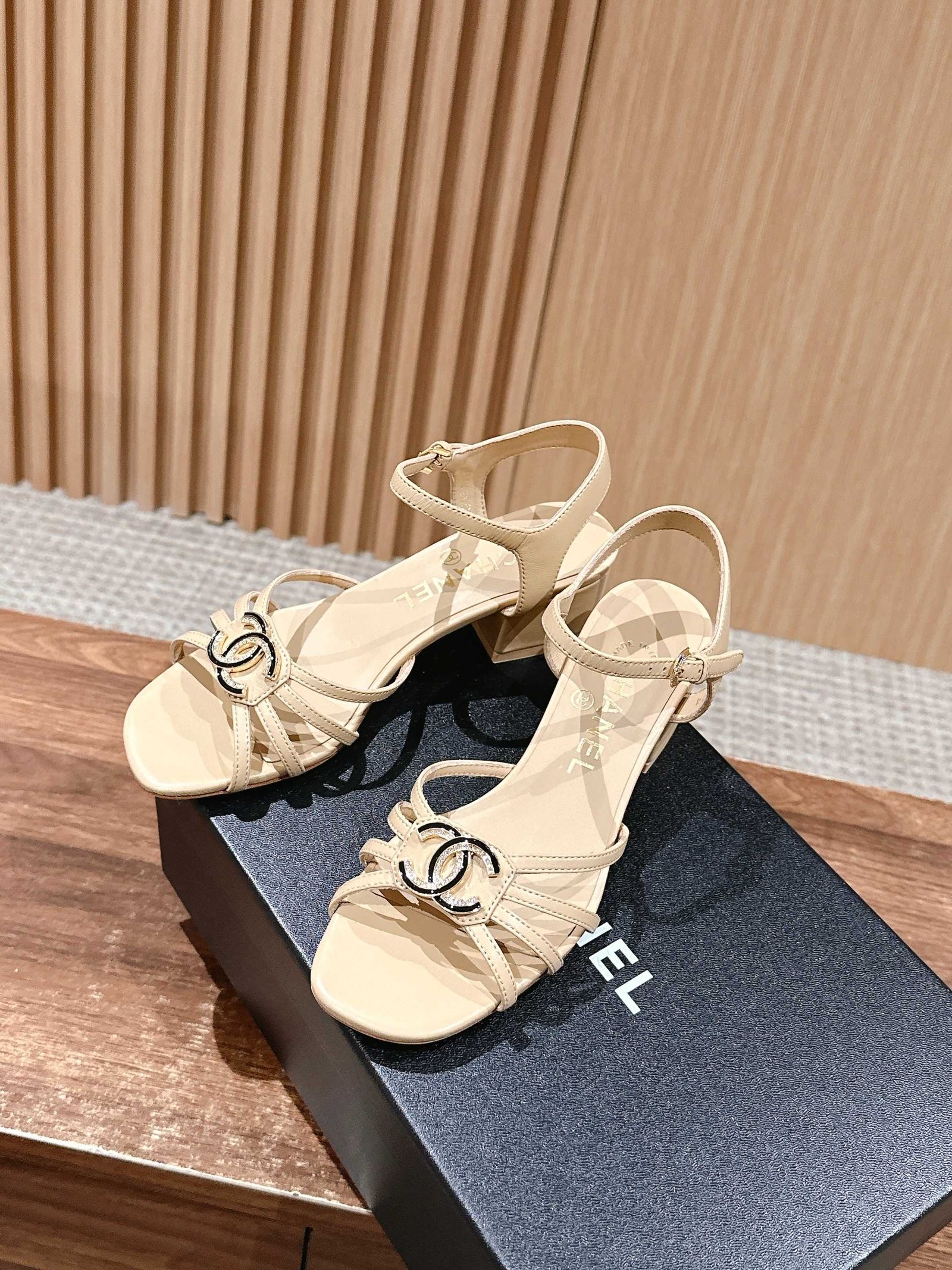 a1743017583856_7412-1