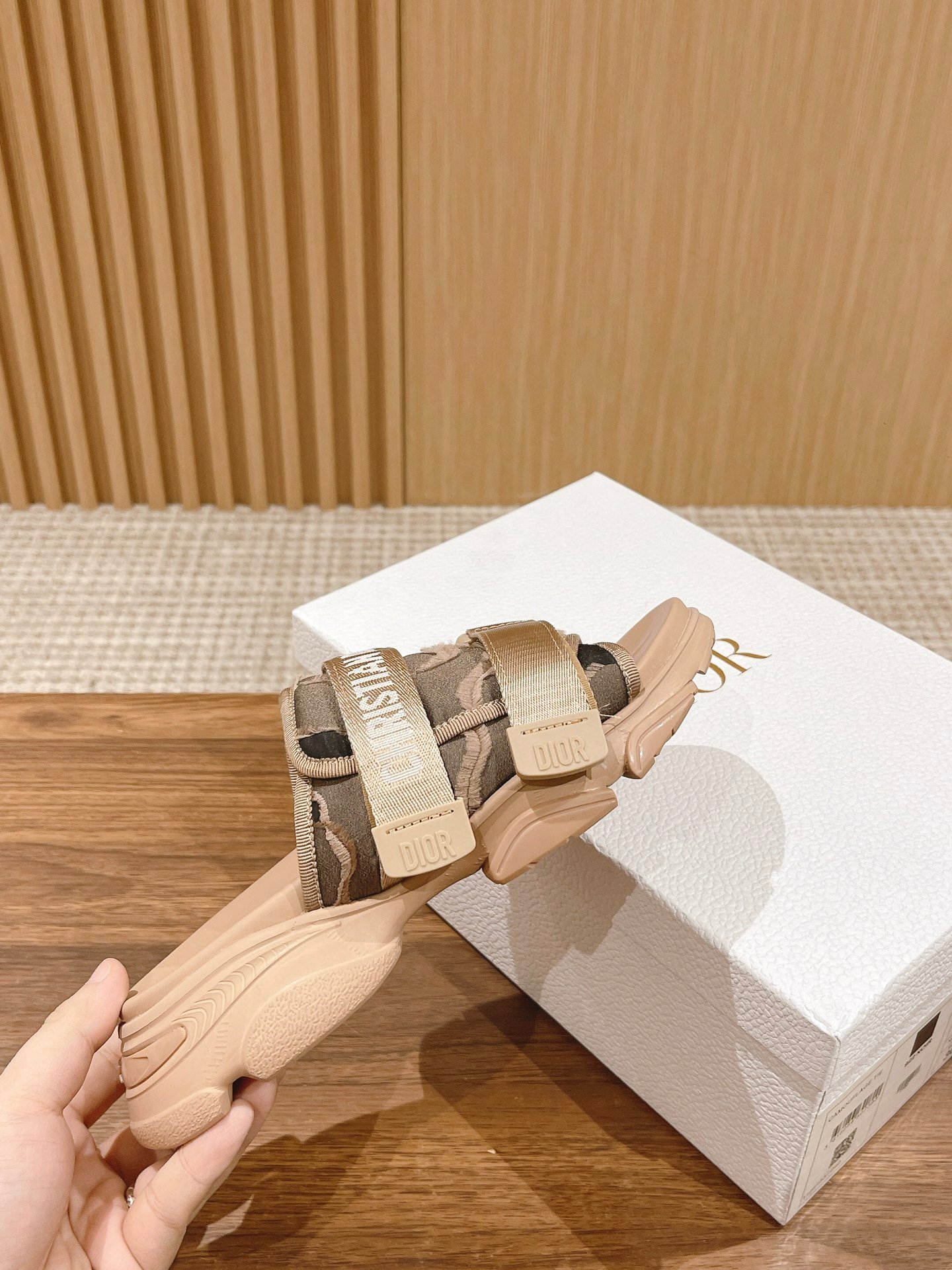 i1682690866_7833_4 i1682690866_7833_4